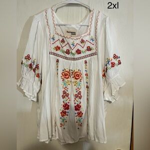 Savanna Jane embroidered short sleeve top